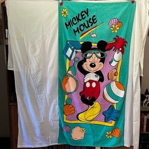 Disney Mickey Mouse Towel! NWOT!